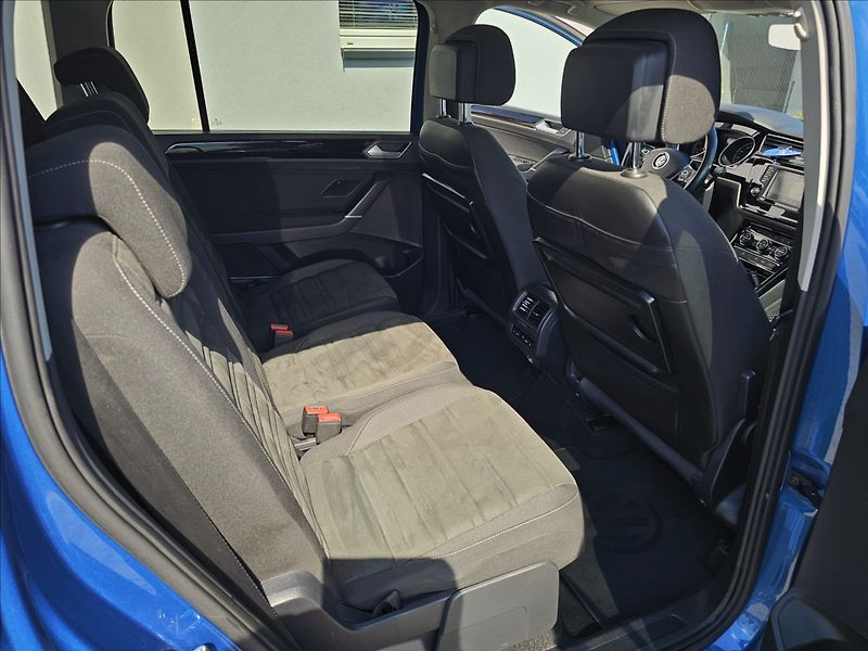 Volkswagen Touran 1,4 TSi 110KW Highline Panoram - fotka 36 z 52