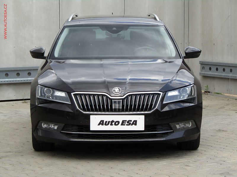 Škoda Superb (2016) 2.0 TDi, Style, DSG, TZ - fotka 2 z 19