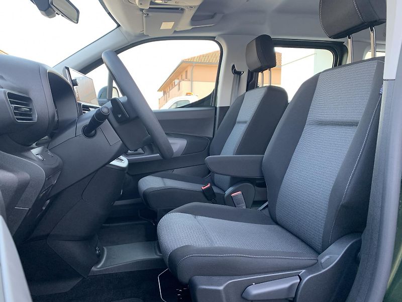 Toyota ProAce City Verso (2025) LONG BUSINESS 1,5D 130k AT - fotka 7 z 14