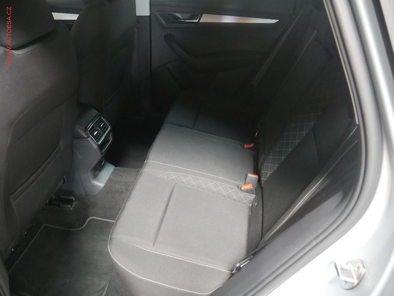 Škoda Karoq (2019) 2.0 TDi, Ambition, LED, navi - fotka 12 z 24
