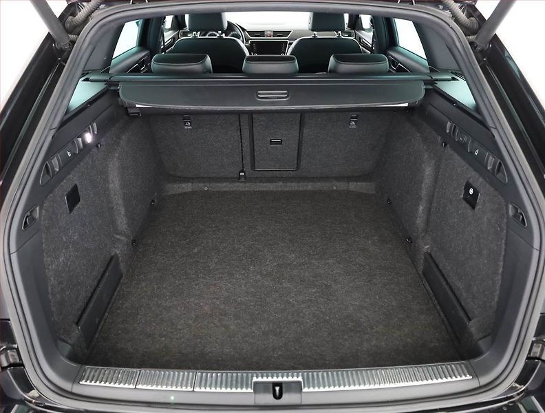 Škoda Superb (2020) Laurin&Klement 2.0 TDI, 4X4 - fotka 18 z 19
