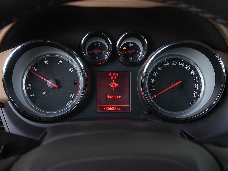 Opel Zafira (2014) 1.6 CDTI, 7 míst, Navi - fotka 11 z 22