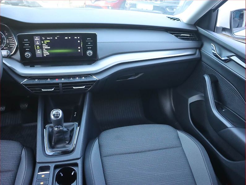 Škoda Octavia (2023) Ambition 1.5 TSI - fotka 8 z 20