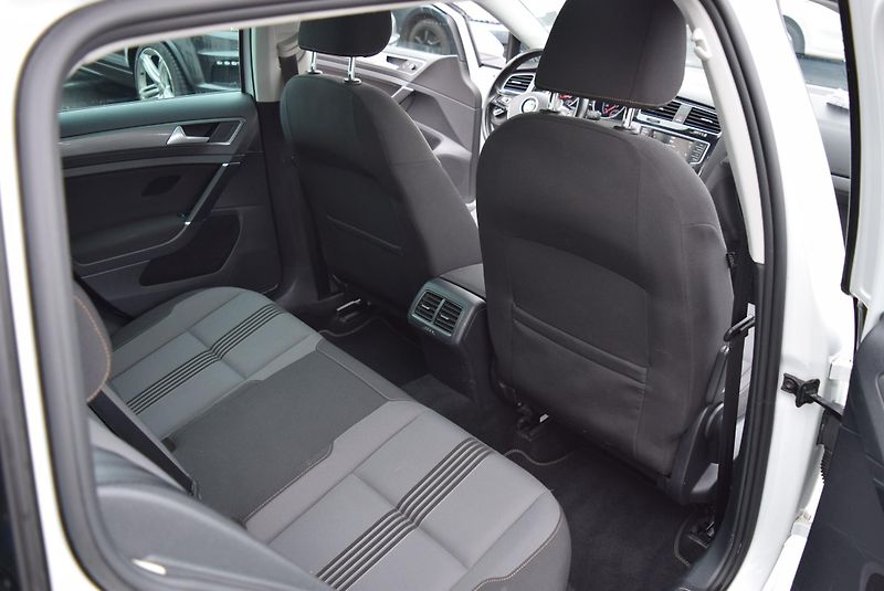 Volkswagen Golf Variant (2016) 1.4TSI 92kw CLBMT BMT PAN TAŽ - fotka 43 z 49