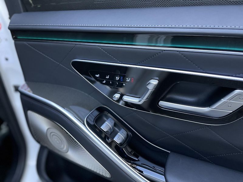 Mercedes-Benz Třídy S (2024) 580 L 4Matic AMG - fotka 13 z 34