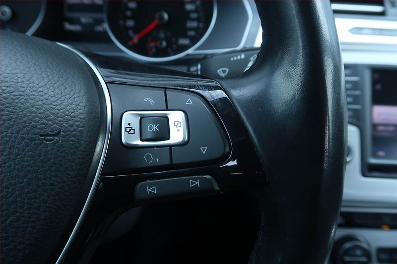 Volkswagen Passat (2017) 1.6 TDI, Automat, Serv.kniha - fotka 20 z 24