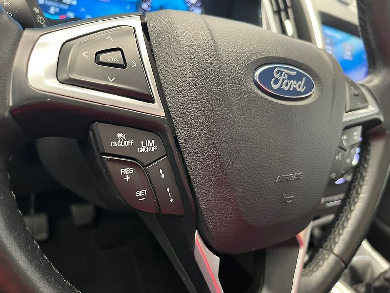 Ford S-MAX 2.0 EB Titanium LED manuál - fotka 15 z 65