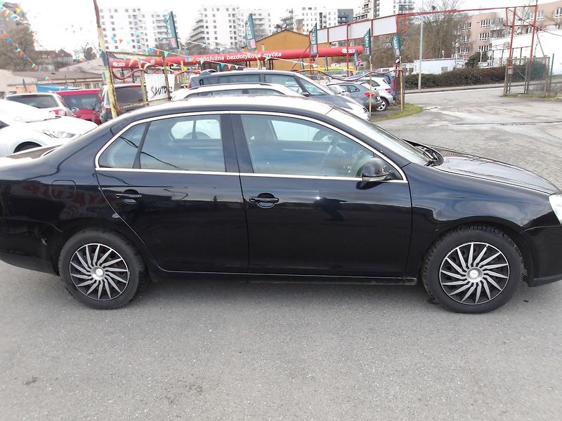 Volkswagen Jetta 1,9TDi77kW 2xkola!Po rozvodech - fotka 4 z 22