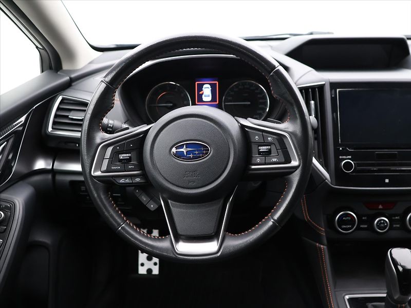 Subaru XV 2,0 i 115kW CVT Comfort 1.Maj - fotka 18 z 33