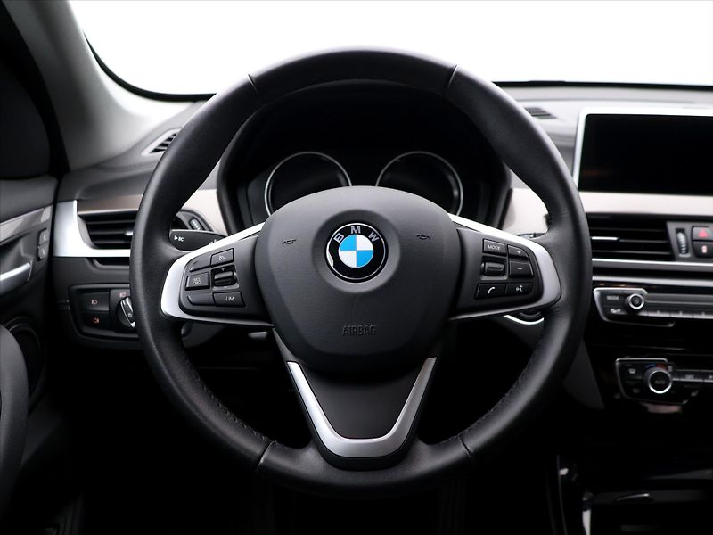 BMW X1 2.0 18d sDrive 110kW CZ - fotka 18 z 31
