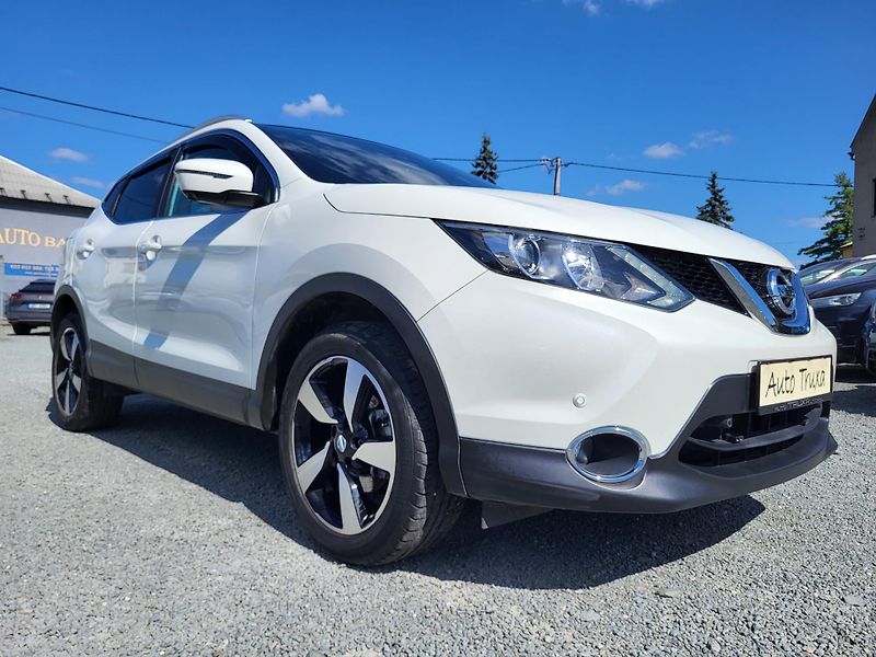 Nissan Qashqai 1.2 DIG-T 85kW - fotka 30 z 46