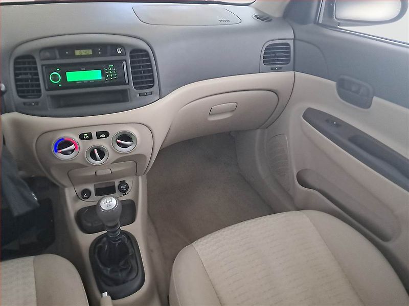 Hyundai Accent (2007) 1.4i, Eko.zaplacen, nová STK - fotka 8 z 16