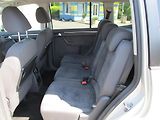 Volkswagen Touran (2011) 2.0TDI 7 míst  - náhled 31