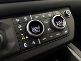 Land Rover Defender 110 D300 X-DYNAMIC SE AWD AUT  - náhled 28