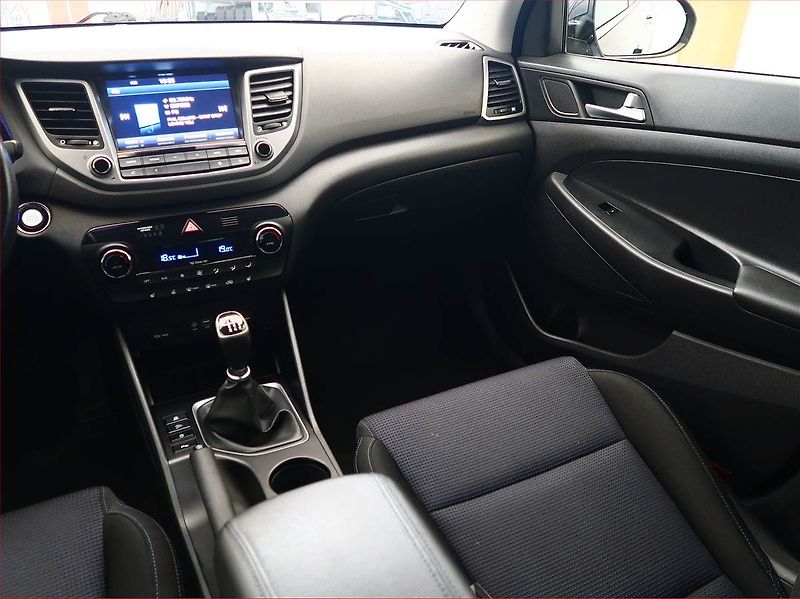 Hyundai Tucson (2016) 1.6 GDI, Serv.kniha, Navi - fotka 8 z 17