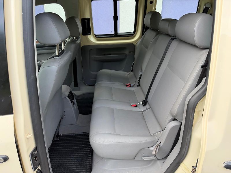Volkswagen Caddy 2,0 CNG Ecofuel - fotka 9 z 20