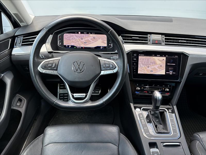 Volkswagen Passat 2,0 TSI 206 KW 4M AUT ALLTRACK - fotka 11 z 36