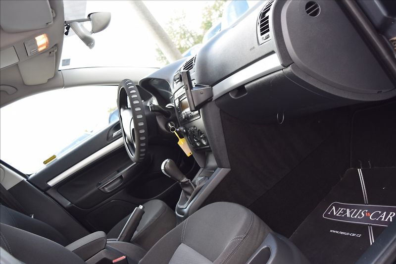 Škoda Octavia 2,0 TDi 103kw 4x4 2 SADY KOL - fotka 32 z 36