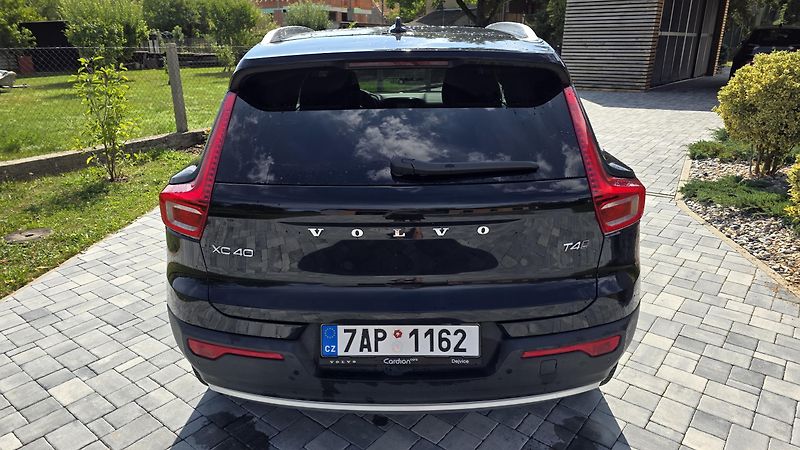 Volvo XC40 (2019) 140kW, AUT, 1. majitel, ČR - fotka 4 z 27