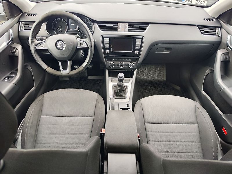 Škoda Octavia 1.6 TDI/81kW Style - fotka 14 z 28