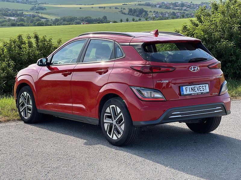 Hyundai Kona EV 42 kWh 100 kW Kamera SoH 95 - fotka 2 z 26