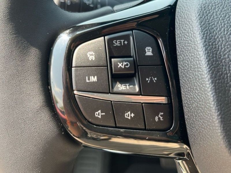 Ford Tourneo Custom 2.0D,125KW, CZ, DPH,1. MAJ - fotka 20 z 35