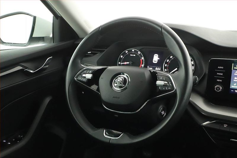Škoda Octavia (2023) Ambition 1.5 TSI - fotka 17 z 18