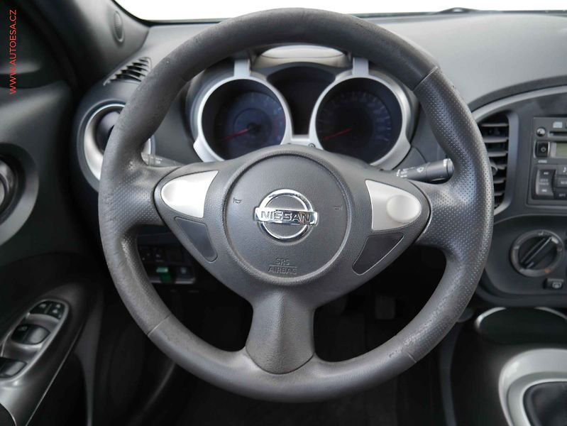 Nissan Juke (2015) 1.6i, ČR, Klima - fotka 13 z 16