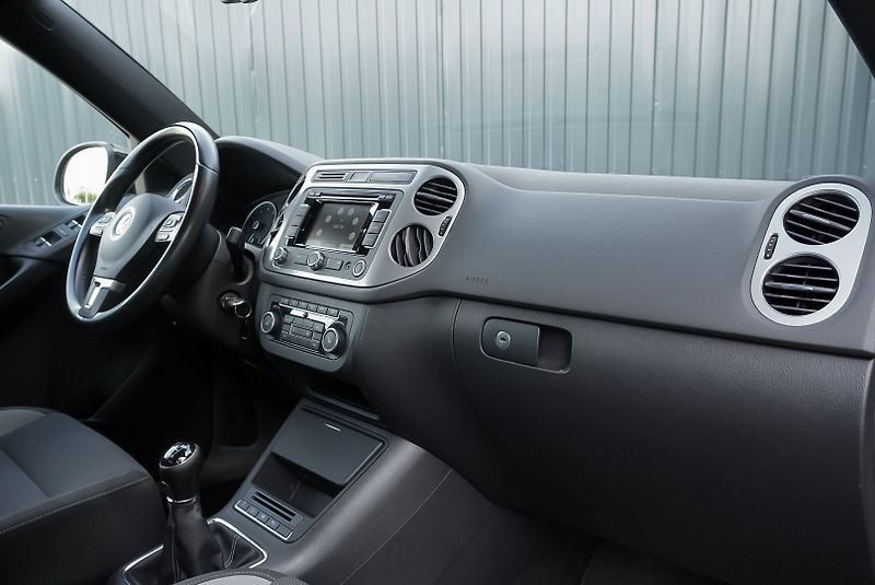Volkswagen Tiguan 1.4 TSI LIVE - fotka 15 z 40
