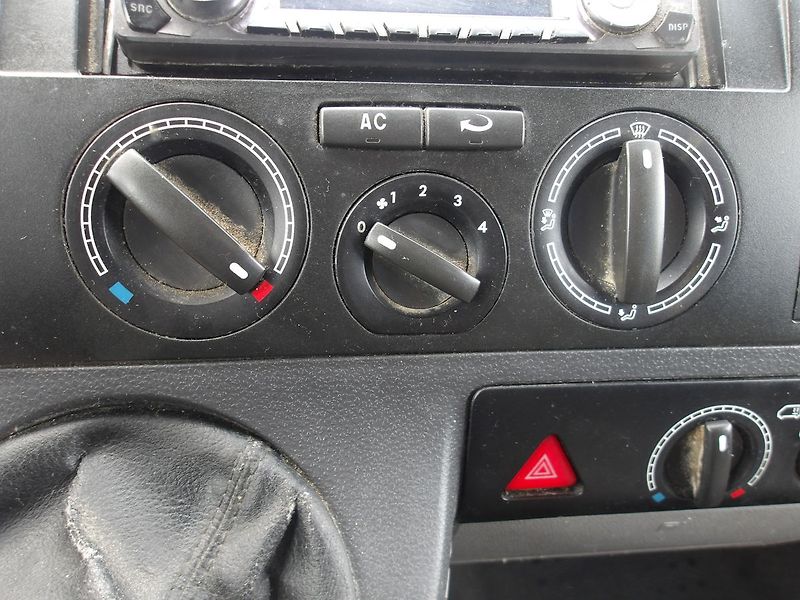 Volkswagen Transporter 2,5TDi Nový motor ! LONG !!! Č - fotka 18 z 33