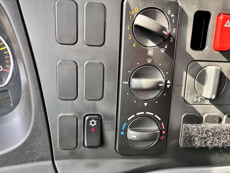 Mercedes-Benz Atego 4,3 130kW1218 KONTEJNER,15tkm! - fotka 14 z 26
