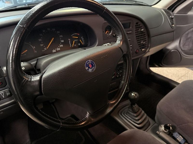 Saab 900 (1995) 2.0I TURBO,136KW, top - fotka 18 z 34