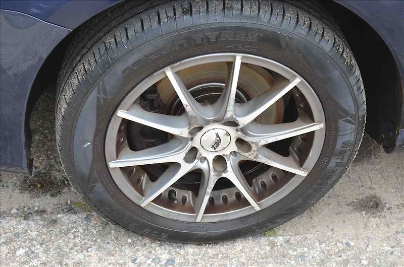 Volkswagen Passat (2012) VARIANT 1,6 TDI - fotka 9 z 35