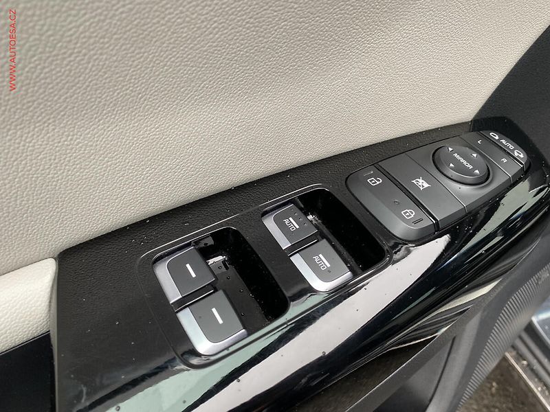 Kia Sportage (2018) 1.6 T-GDi AWD, GT-line, AT, - fotka 13 z 21