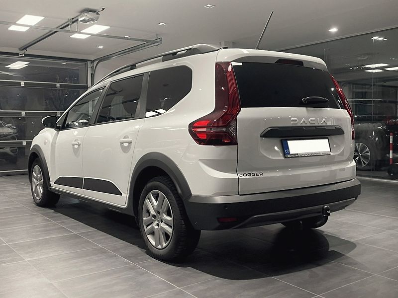 Dacia Jogger (2023) Expression 1,0TCe 100k 7míst - fotka 3 z 18