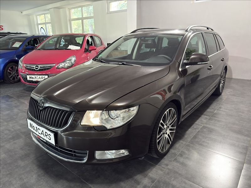 Škoda Superb 2,0   TDI 4X4 125KW ELEGANCE - fotka 3 z 31