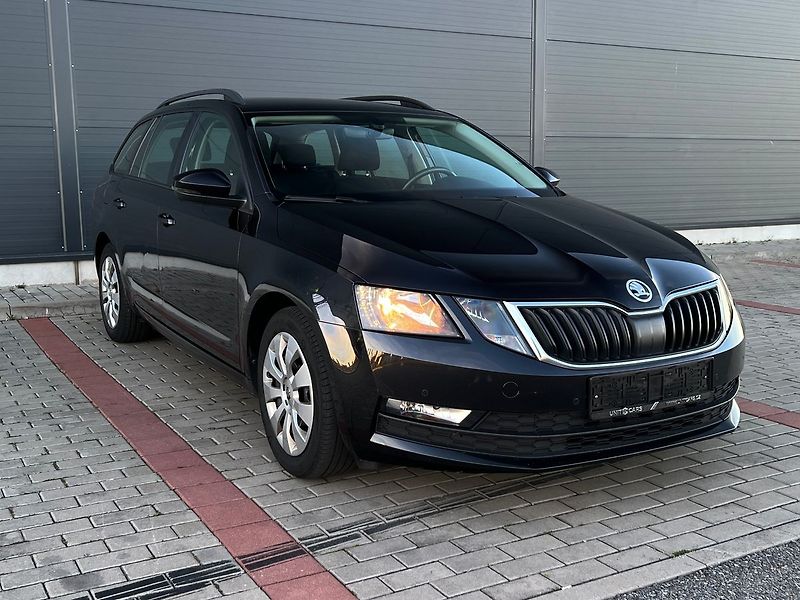 Škoda Octavia 1.6 TDI-DSG-NAVI-PARK.Č - fotka 2 z 46