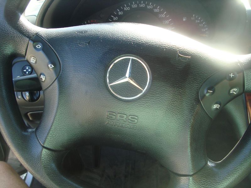 Mercedes-Benz Třídy C (2003) 220CDI kombi - fotka 13 z 16