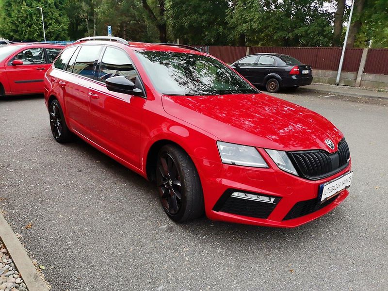 Škoda Octavia (2018) 2.0TDi 135ke RS Challenge DSG - fotka 6 z 32