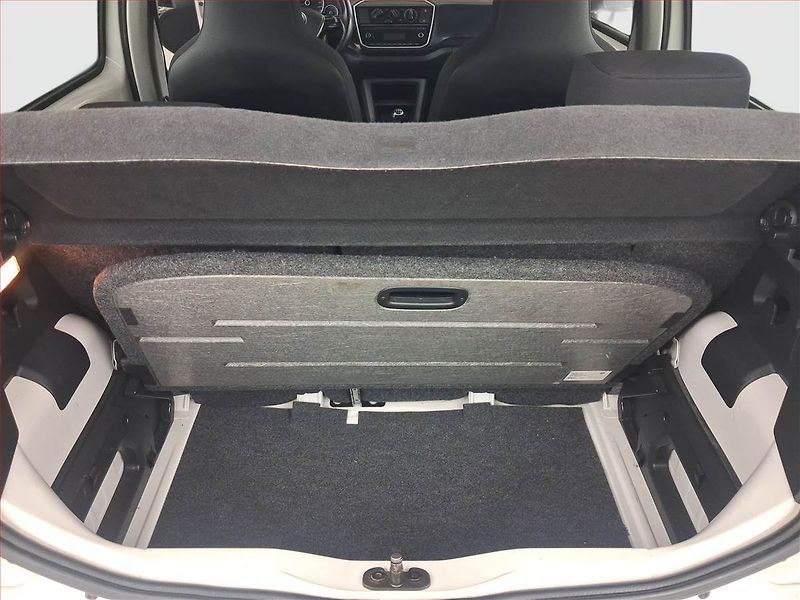 Volkswagen up! (2016) ACTIVE 1.0 MPI, Serv.kniha - fotka 14 z 16