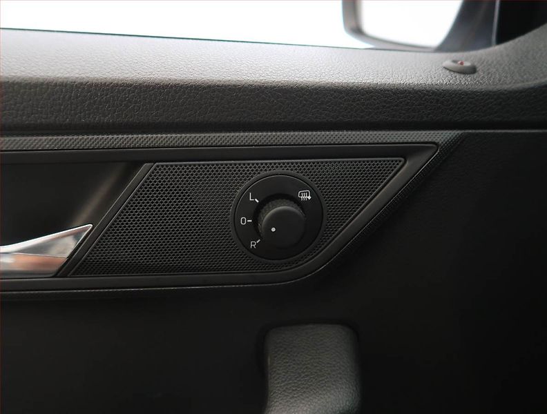 Škoda Fabia (2018) Ambition 1.0, Serv.kniha - fotka 18 z 19