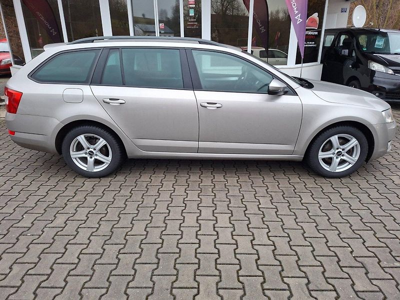 Škoda Octavia (2013) 1.4TSI 103kW 6MAN -S.KNIHA - fotka 9 z 48