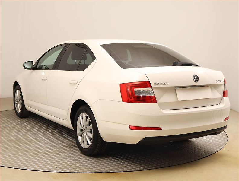 Škoda Octavia (2017) 1.6 TDI, Serv.kniha, Tempomat - fotka 4 z 17