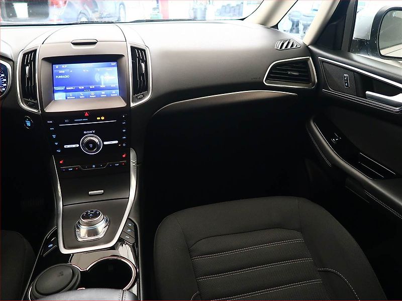 Ford Galaxy (2022) Titanium 2.0 EcoBlue, Automat - fotka 8 z 21