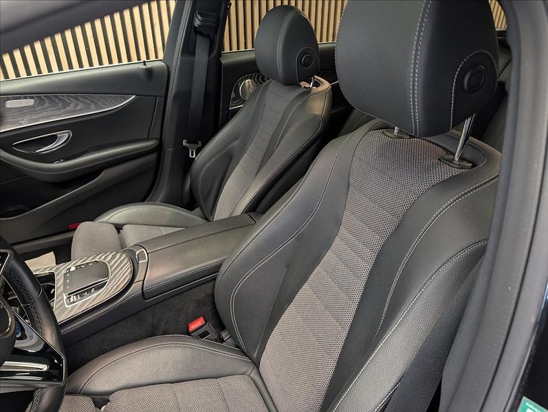 Mercedes-Benz Třídy E E300 DE EQ POWER 225 KW AMG - fotka 16 z 41