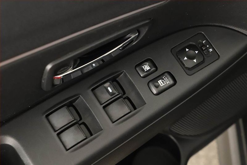 Mitsubishi ASX (2012) 1.8 DI-D MIVEC, 4X4, Tempomat - fotka 17 z 17
