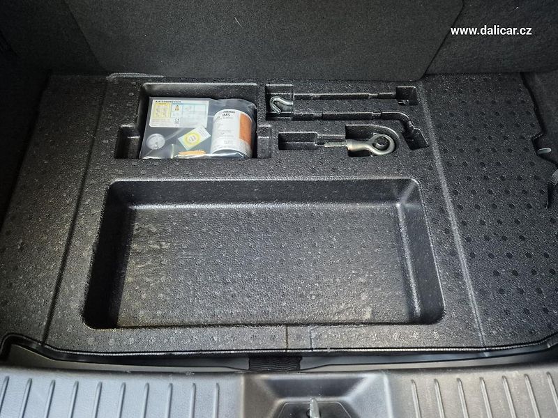 Mazda CX-30 (2020) 2.0i Skyactive-X Selection Led - fotka 21 z 52