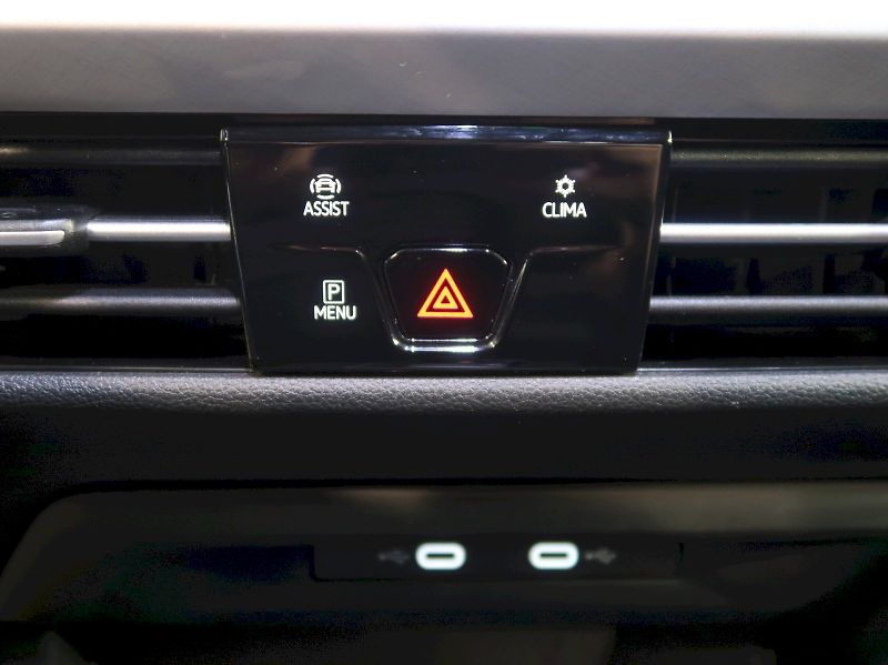 Volkswagen Golf (2024) LIFE 2.0TDI 110KW DSG TAŽNÉ - fotka 30 z 37