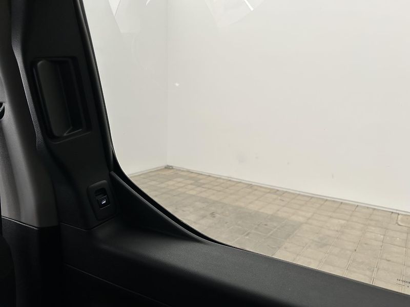 Opel Combo 1.5 CDTI Smile 7 Míst - fotka 28 z 29