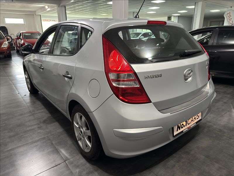 Hyundai i30 1,4   CVVT 95.000KM KLIMA - fotka 4 z 25